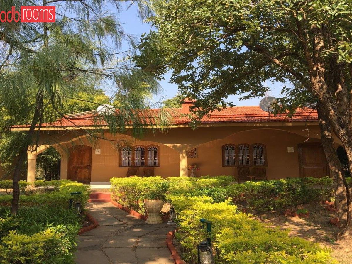 Adb Rooms Ashoka Resort Tāla 外观 照片