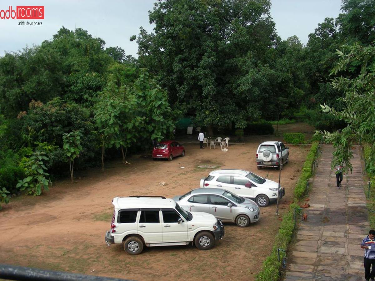 Adb Rooms Ashoka Resort Tāla 外观 照片
